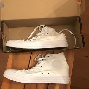 NIB Converse fo Madewell All White Canvas Sneakers